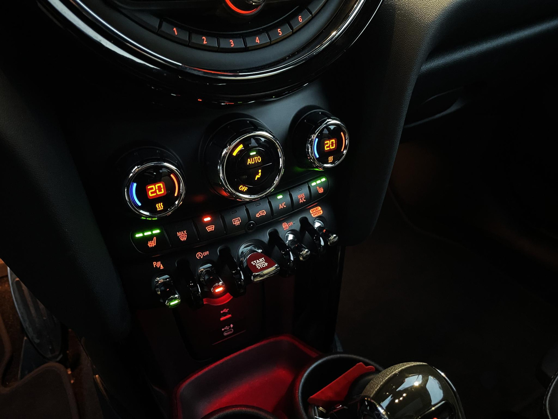 Mini Mini 2.0 Cooper S NL Auto / Pano / JCW Pakket / H&K