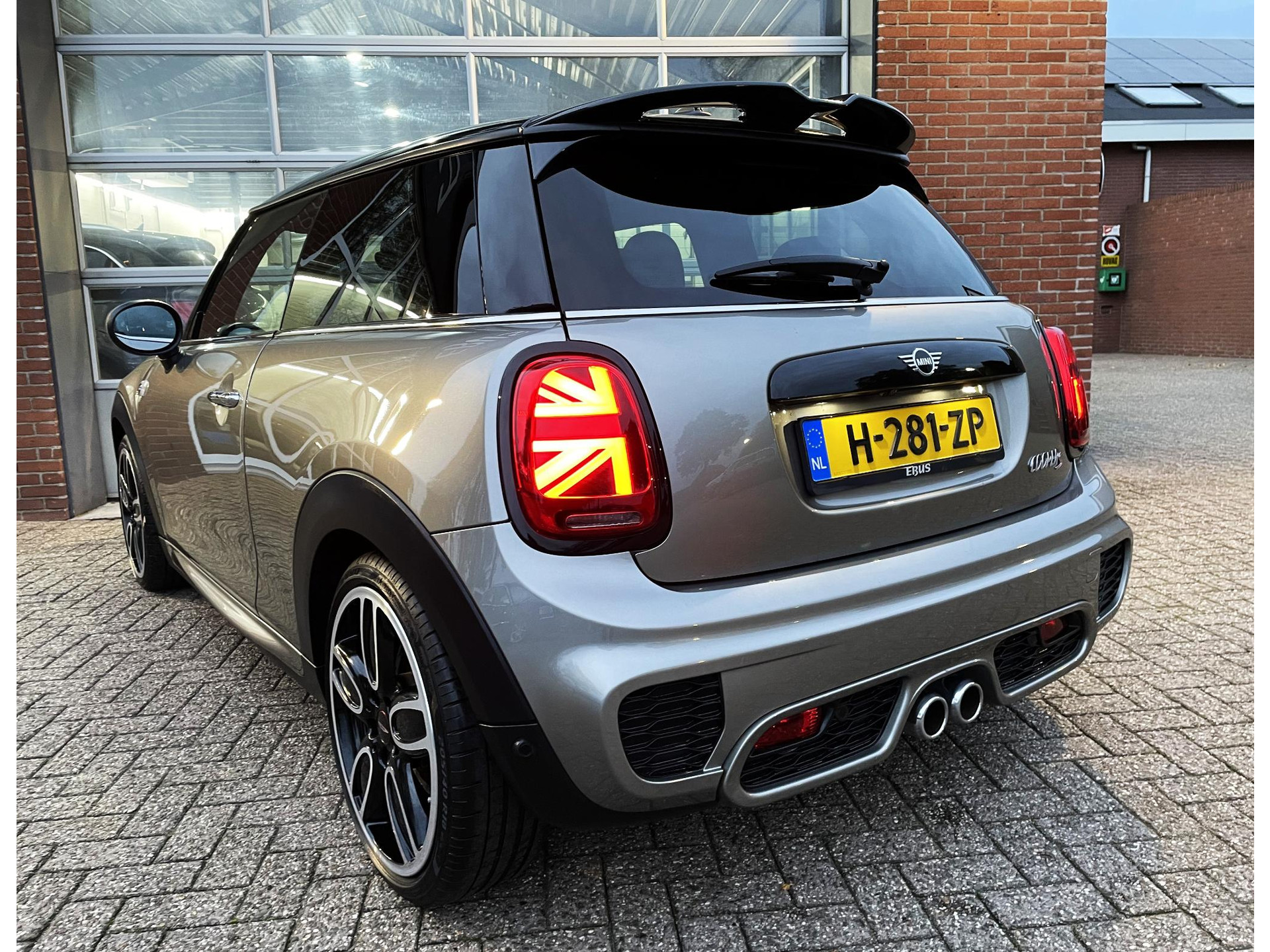 Mini Mini 2.0 Cooper S NL Auto / Pano / JCW Pakket / H&K