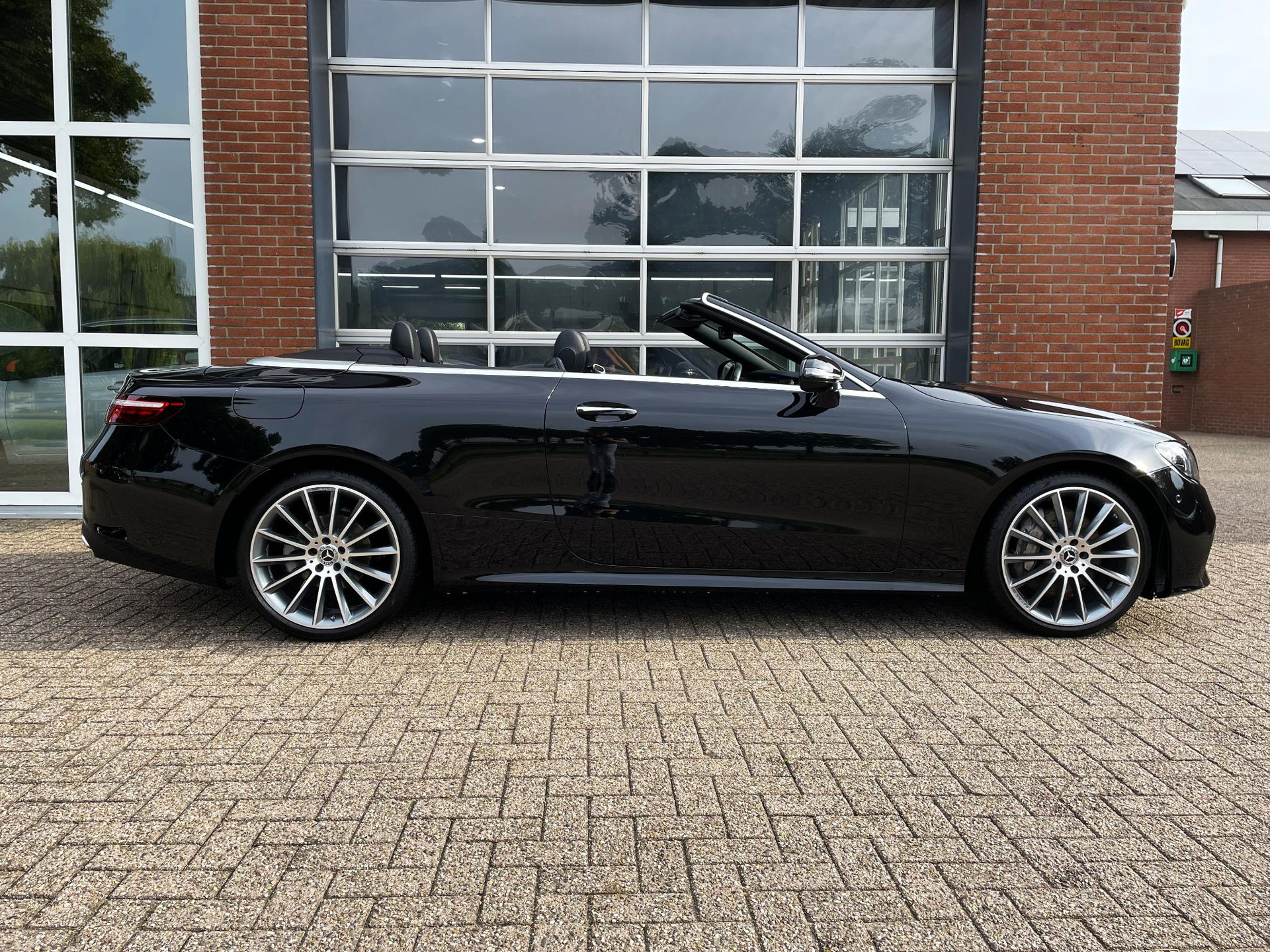 Mercedes-Benz E-klasse Cabrio 300 AMG Line