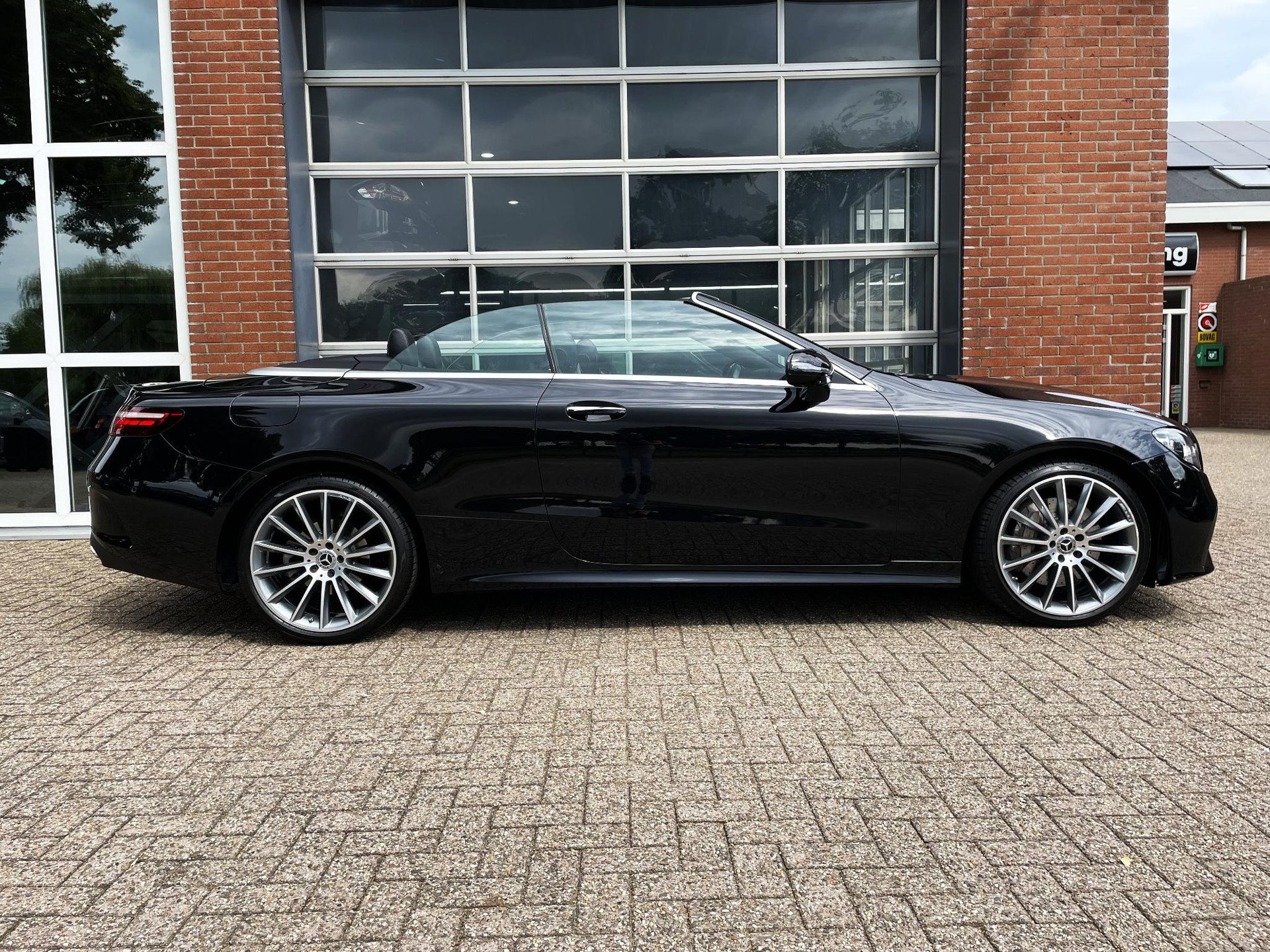 Mercedes-Benz E-klasse Cabrio 300 AMG Line