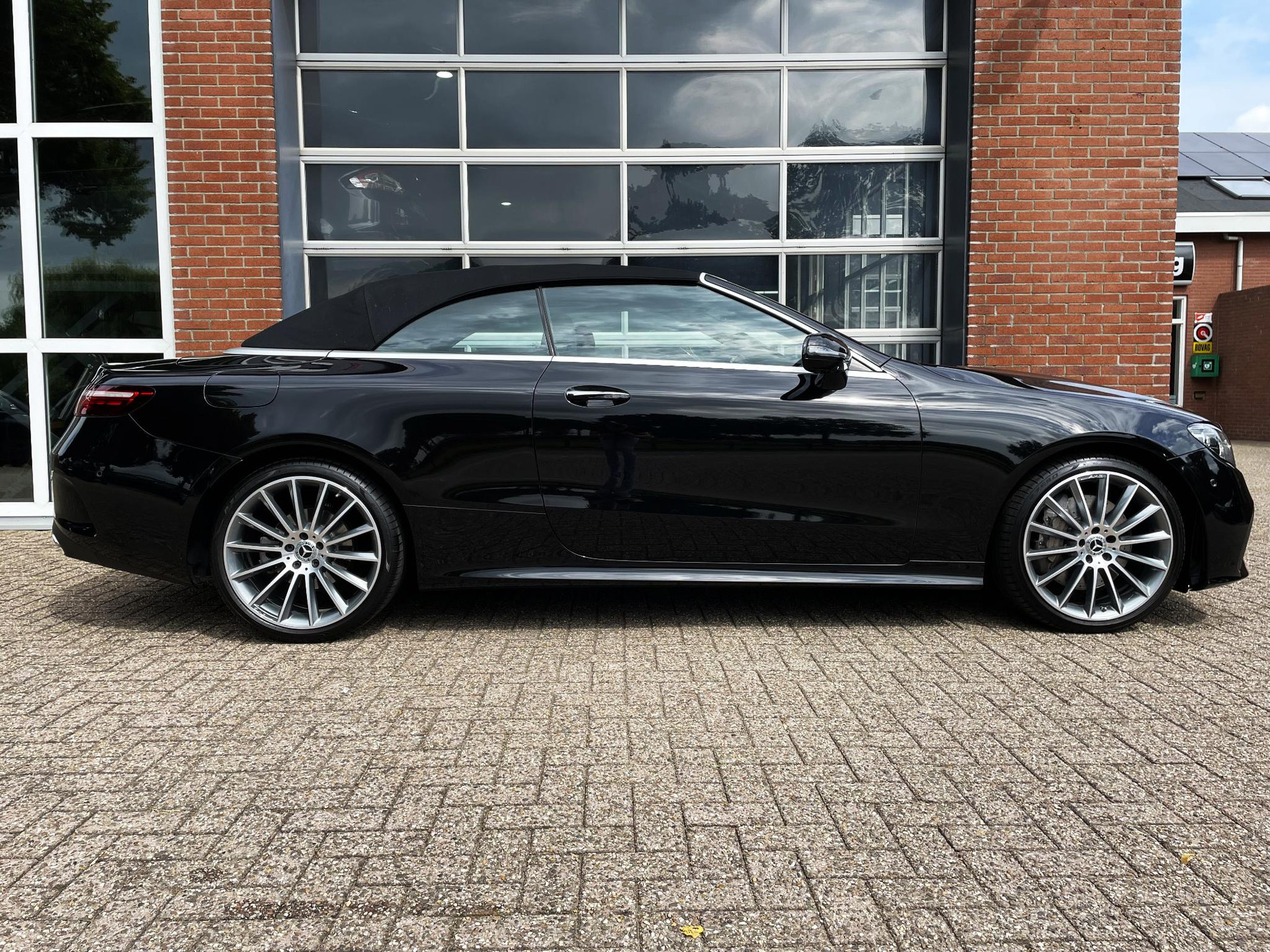 Mercedes-Benz E-klasse Cabrio 300 AMG Line