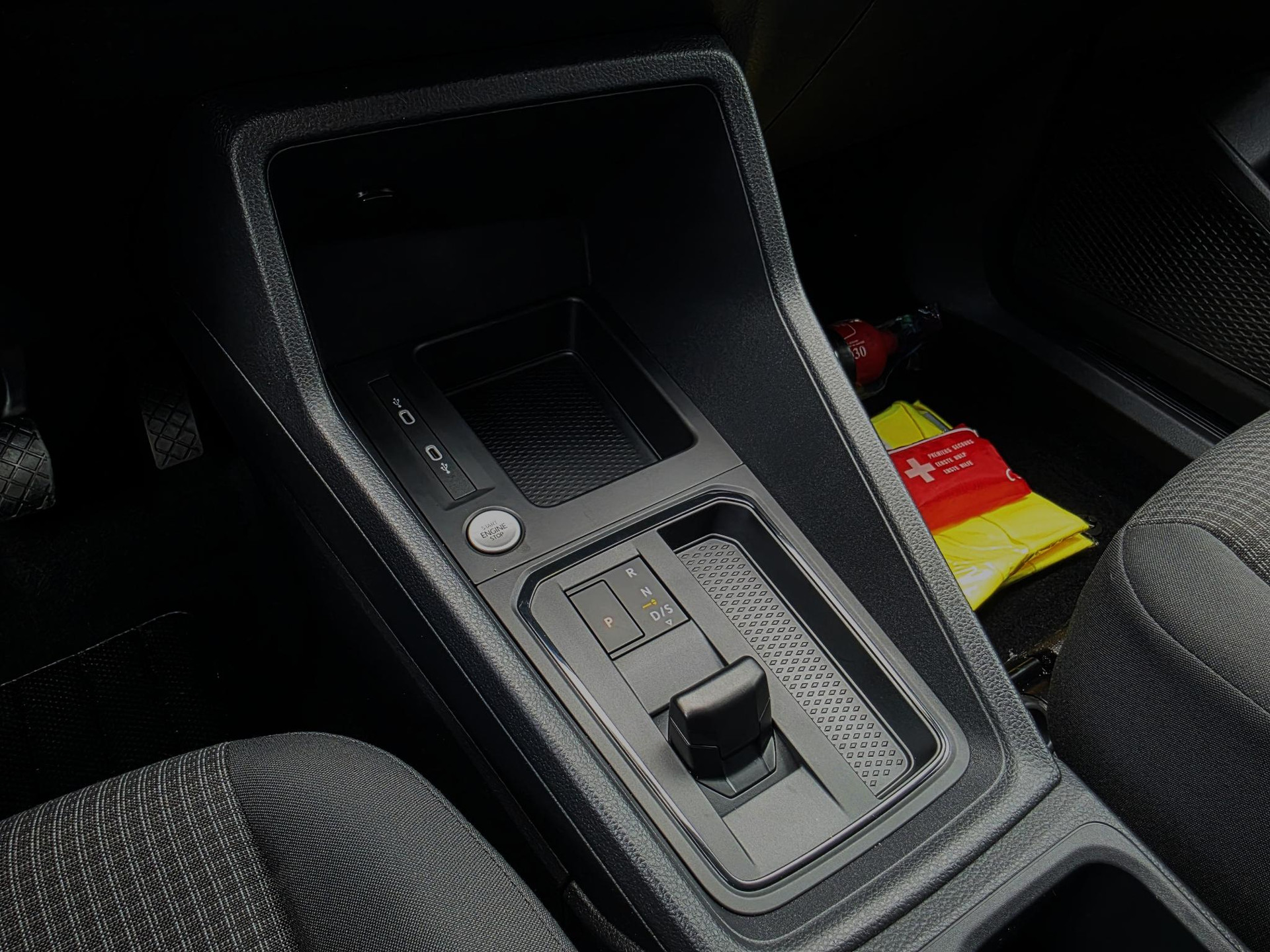 Volkswagen Caddy Cargo 2.0 TDI Style Led, trekhaak, 4 sez banden